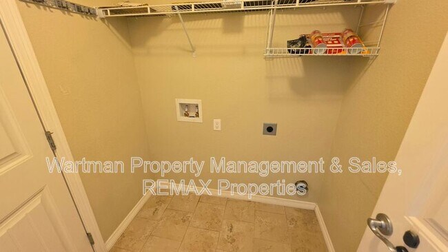 Building Photo - 907 Salmon Pond Way