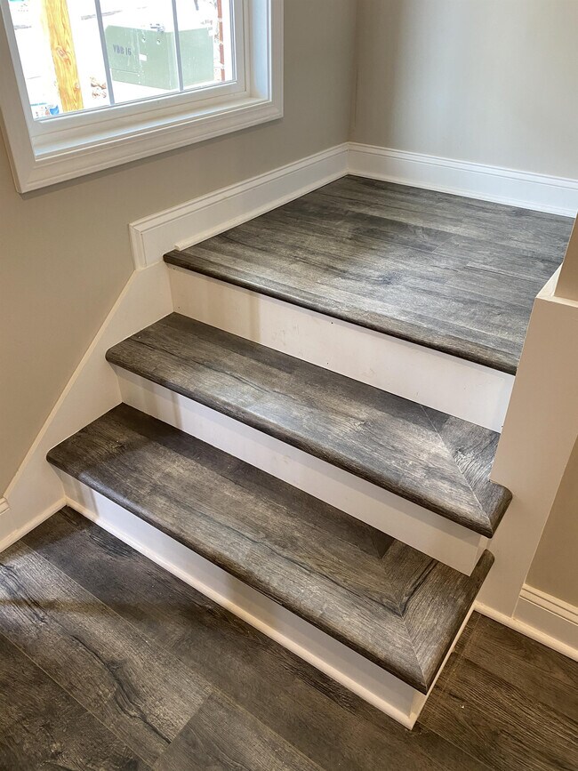 Building Photo - 7322 Ripple Creek Way