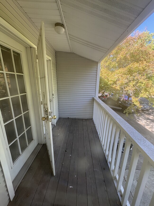 Building Photo - 1748 Mount Olive Dr