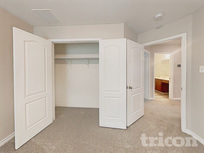 Building Photo - 2417 Cotton Forrest