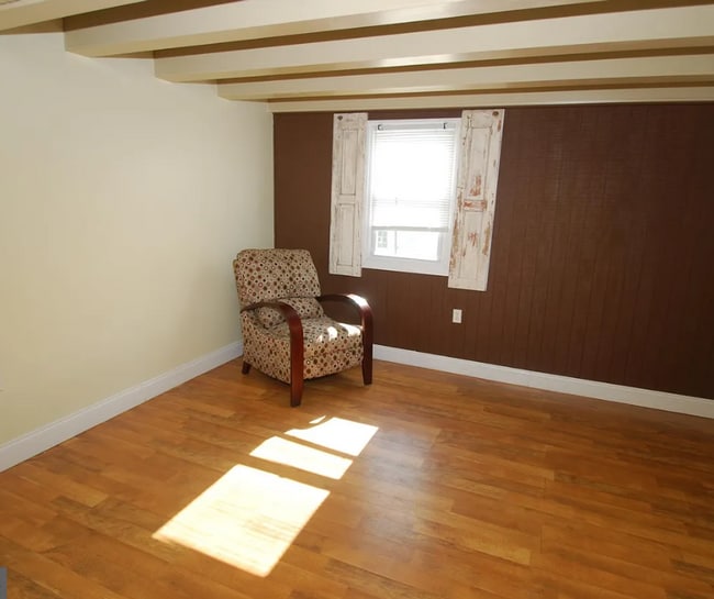 Building Photo - Charming 2-Bedroom Single-Family Home – Pr...