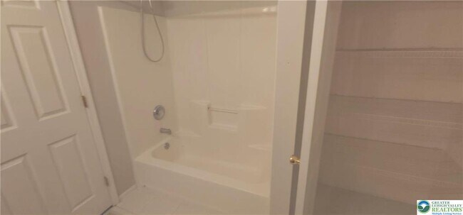 Building Photo - 1600 Greystone Cir