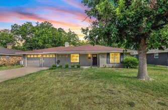 Building Photo - 6244 Trail Lake Dr