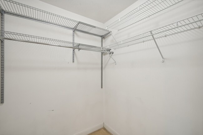 Building Photo - 130 N Garland Ct