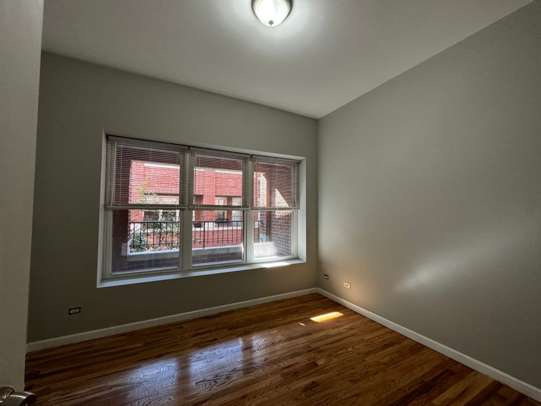 Building Photo - 4724 N Bernard St