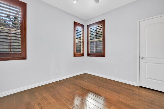 Building Photo - 1824 Peach Ct