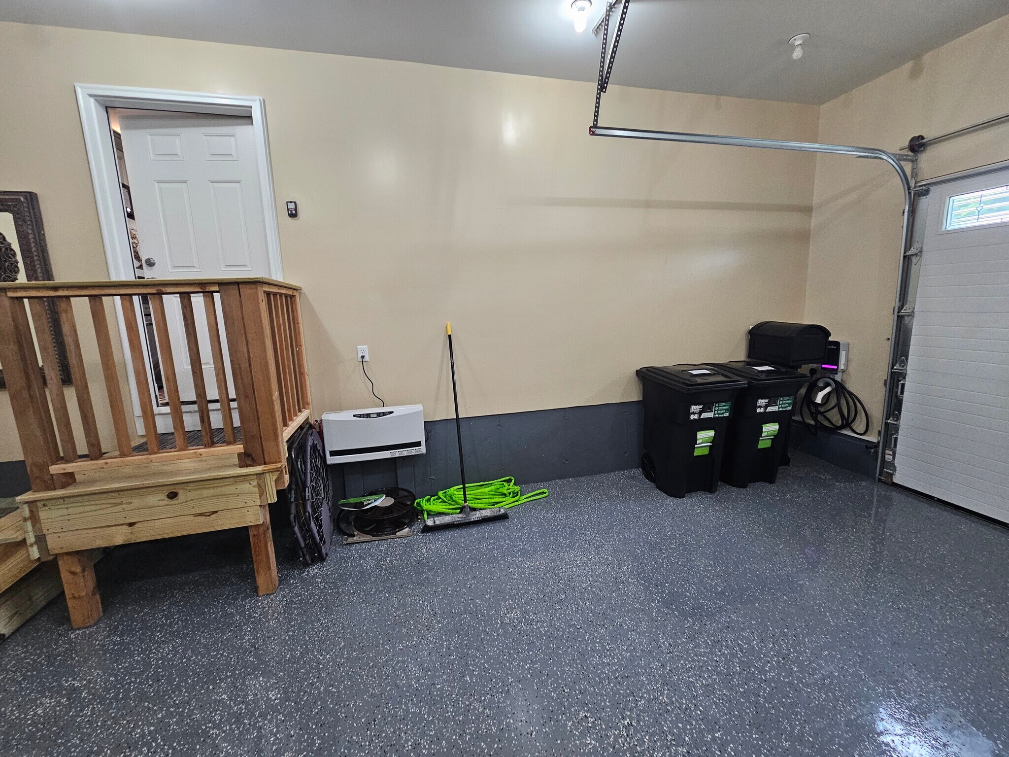 Building Photo - 435 High St