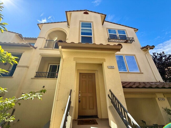 Building Photo - 43845 Paso Pino Common