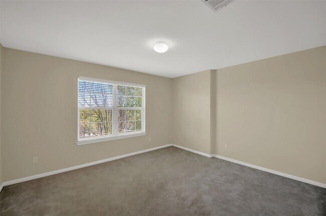 Building Photo - 3206 Luminoso Ln E