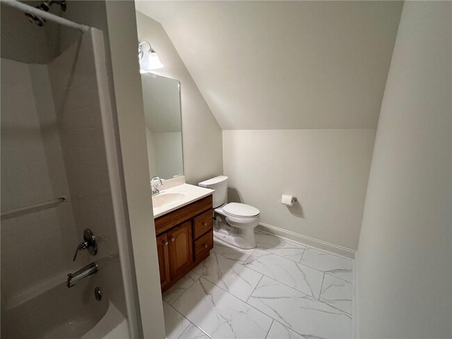Building Photo - 194 Sweetwater Rdg