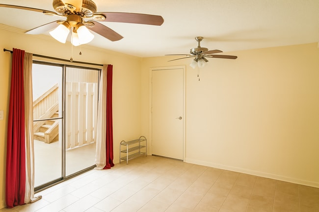 Building Photo - Harligen #5