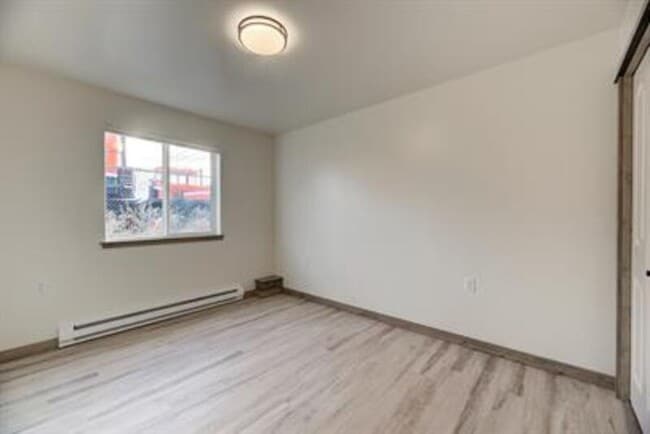 Building Photo - 3105 Cooney Dr