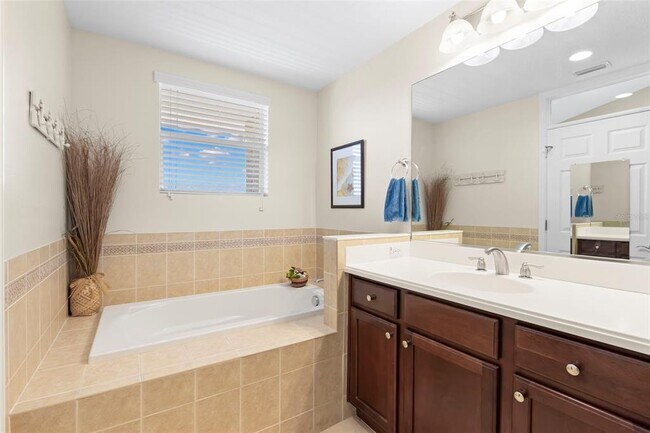 Building Photo - 545 Bahia Beach Blvd