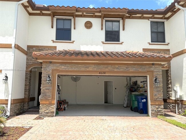 Building Photo - 4228 SW 166th Ct