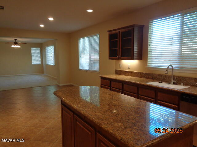 Building Photo - 42308 Klamath Ln