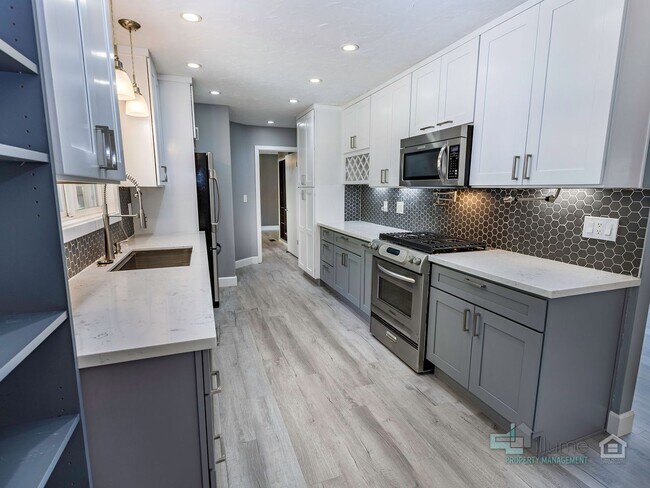 Building Photo - Charming 3-Bedroom Home in a Quiet Cul-de-Sac