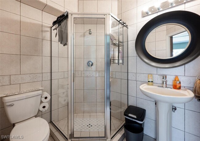 Building Photo - 3858 Riviera Cir