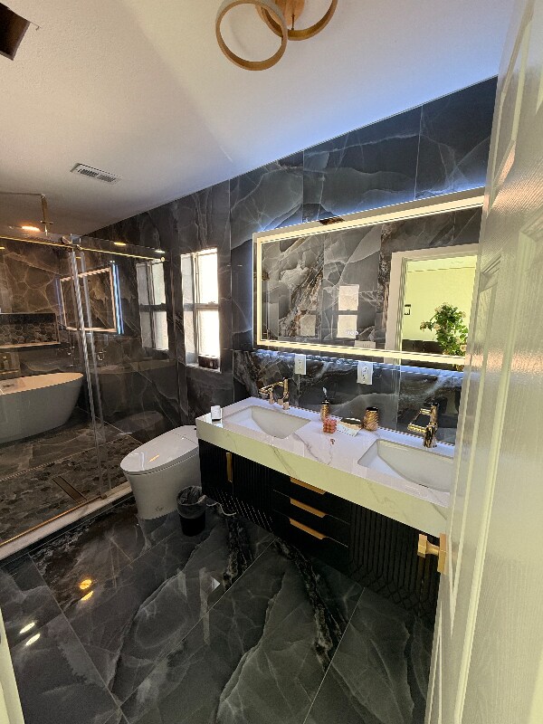 Building Photo - 4381 Shore Acres Blvd NE