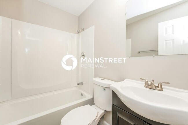 Building Photo - 3 Bedroom Pet-Friendly Home in Stone Mountain, GA with Main Street Renewal