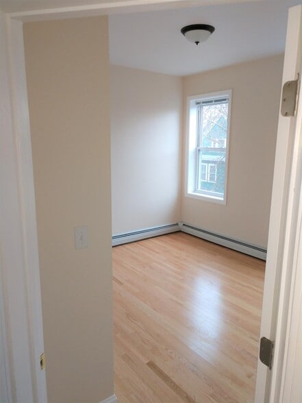 Building Photo - 274 Brookline St