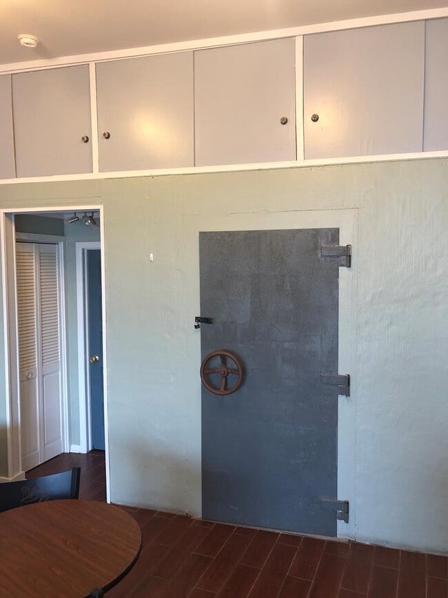 Building Photo - 25514 E Main St