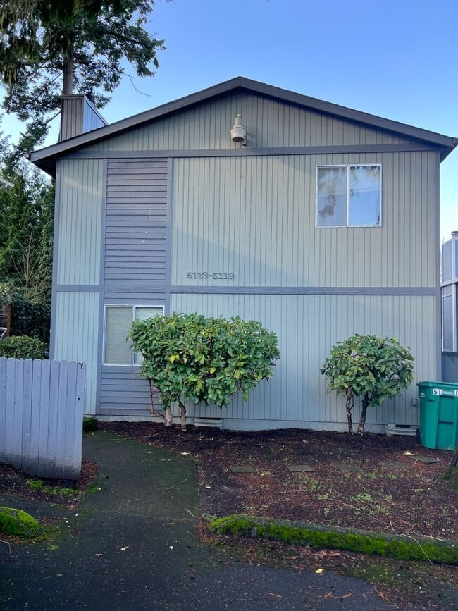 Building Photo - NEWLY REFRESHED Two Bedroom Townhome Style...