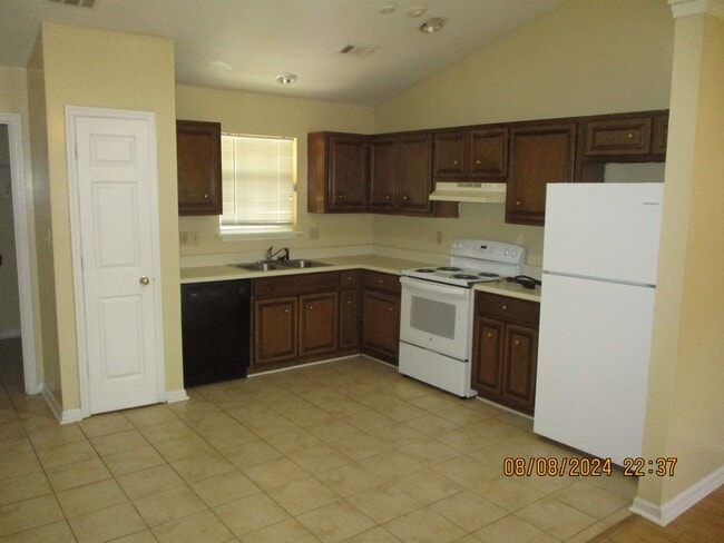 Building Photo - 117 Augusta Ct