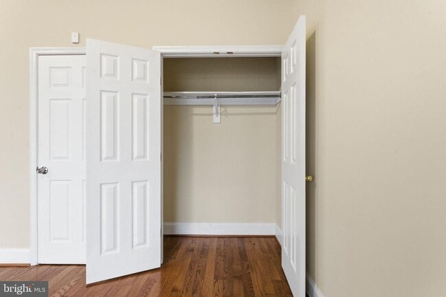 Building Photo - 1362 Irving St NW