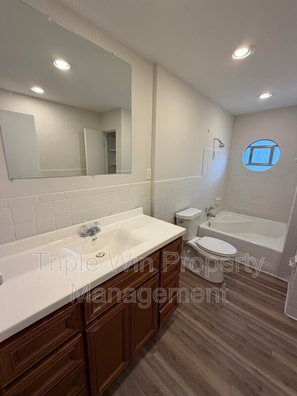 Building Photo - 30 Rolling Hills Dr