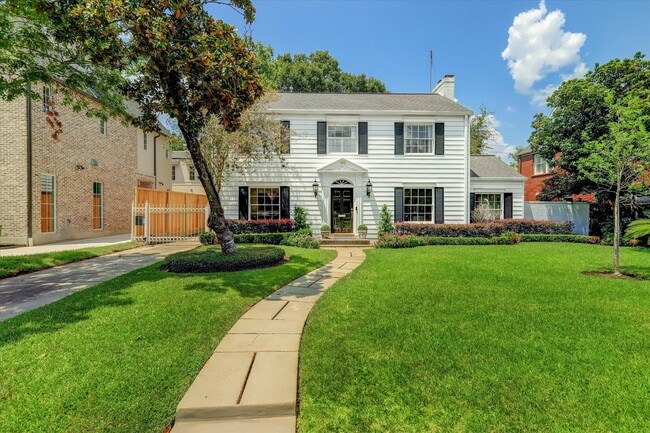 Building Photo - 2136 Pelham Dr