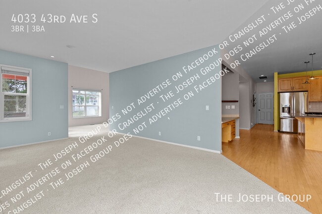 Building Photo - 4033 43rd Ave S