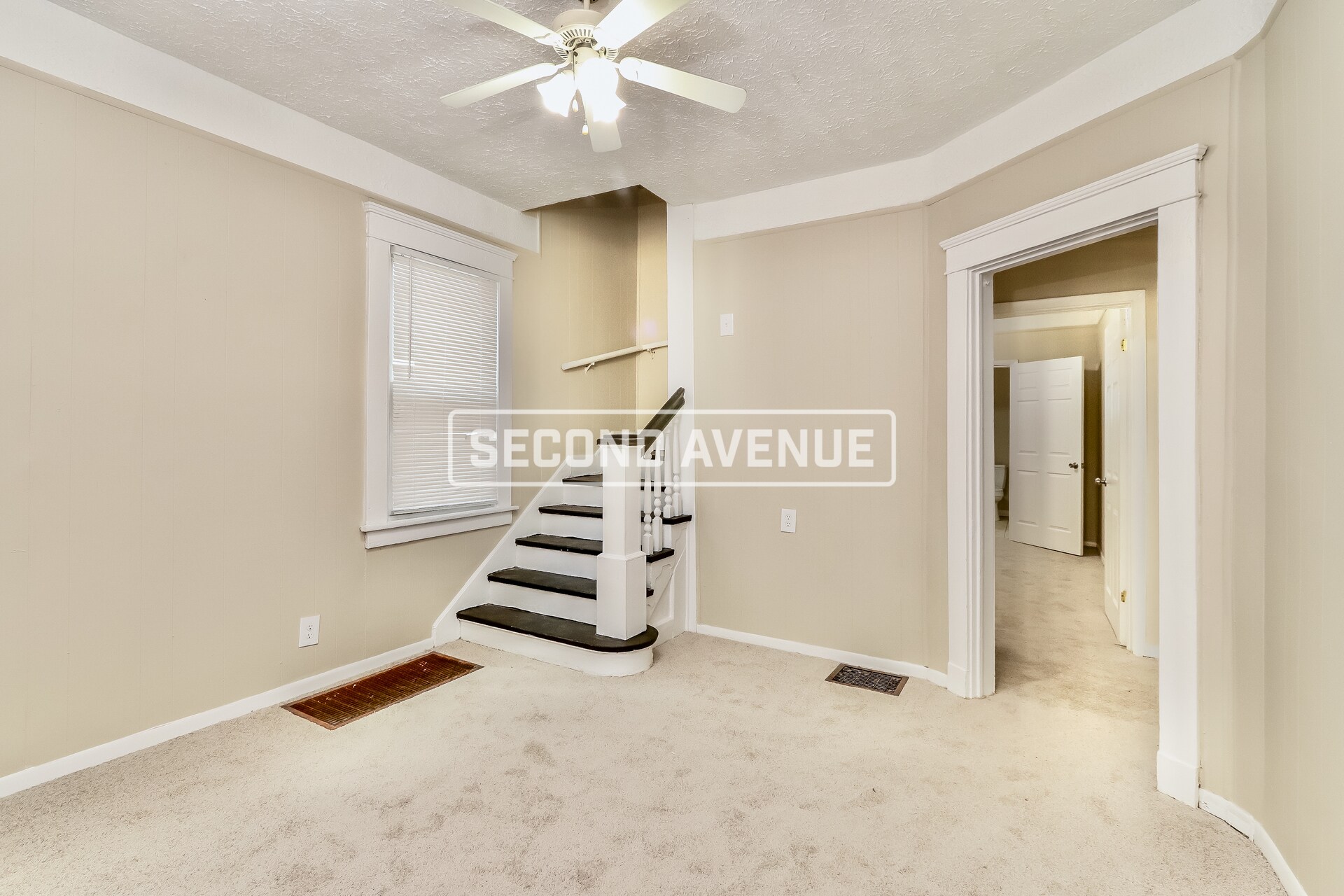 Building Photo - 833 S 38th St