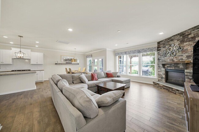 Building Photo - Charming 5 Bed 2.5 Bath home in Fort Mill!