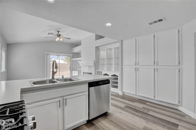Building Photo - 4528 Rodman Dr