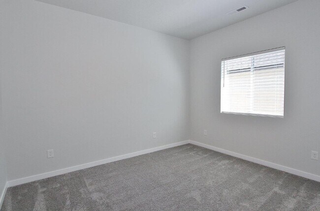 Building Photo - Single-Level Home in Quiet Neighborhood