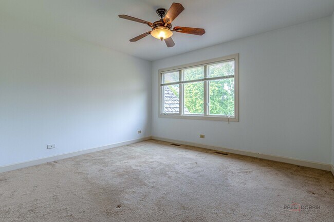 Building Photo - 5420 Belmont Ct