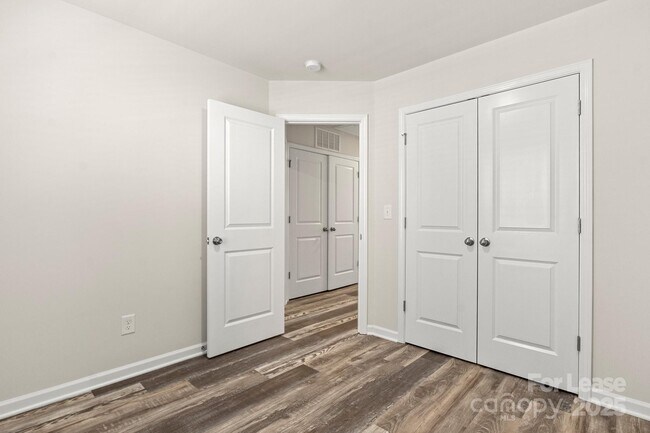 Building Photo - 117 Dogwood Vlg Trl