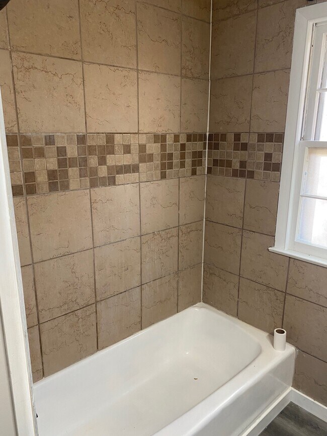 Building Photo - 3807 N Faber Ave