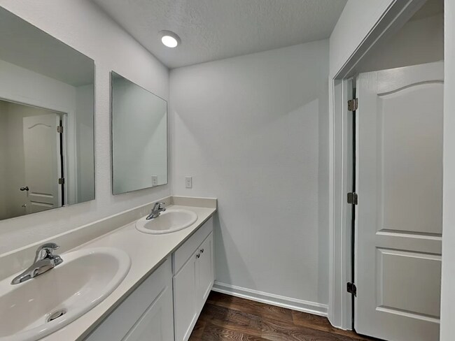 Building Photo - 675 Orellana Rd