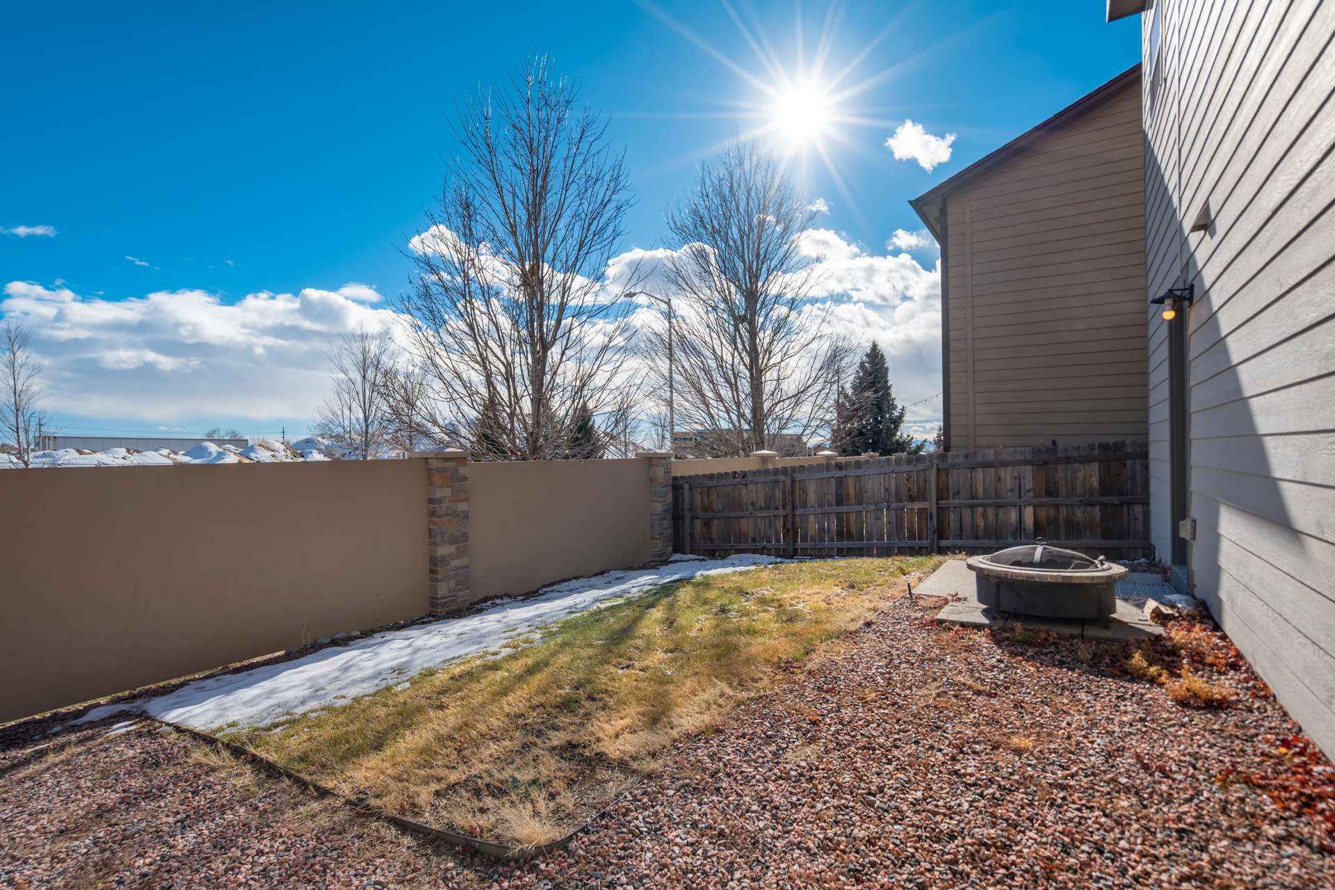 Building Photo - 753 Grissom Dr