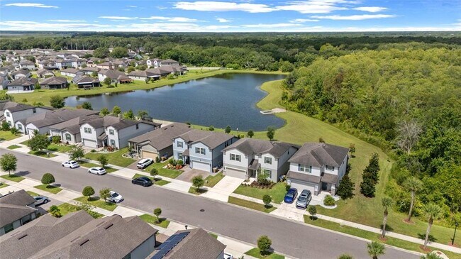 Building Photo - 2880 E Lake Pointe Dr