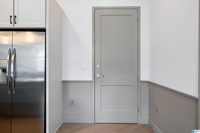 Building Photo - 2212 Morris Ave