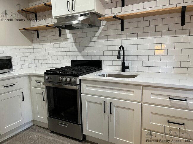 Building Photo - 97 Cottage St