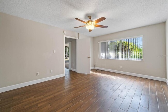 Building Photo - 385 N Crossbeam Dr