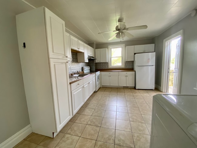 Building Photo - 1039 W Wilkes Barre St