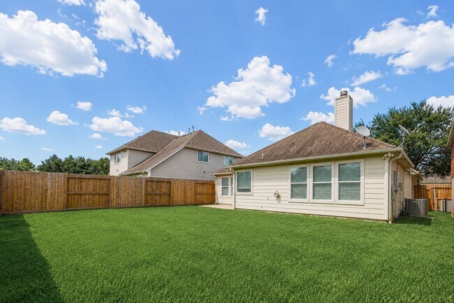 Building Photo - 2706 Ridgeglen Ln