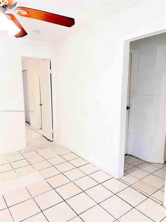 Building Photo - 3101 NW 28th St