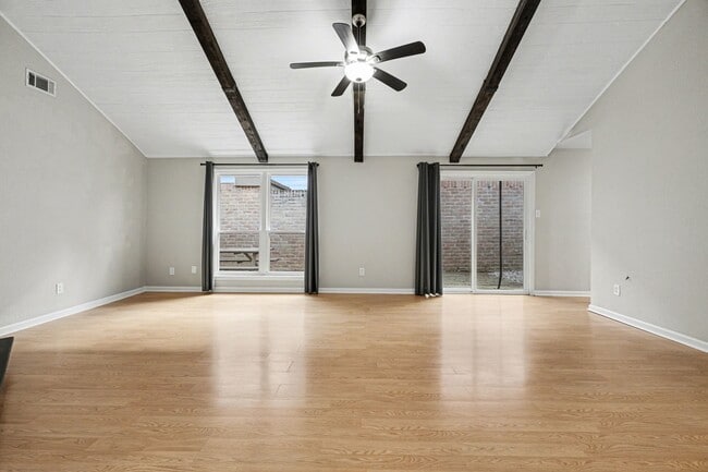 Building Photo - 16607 Neumann Dr