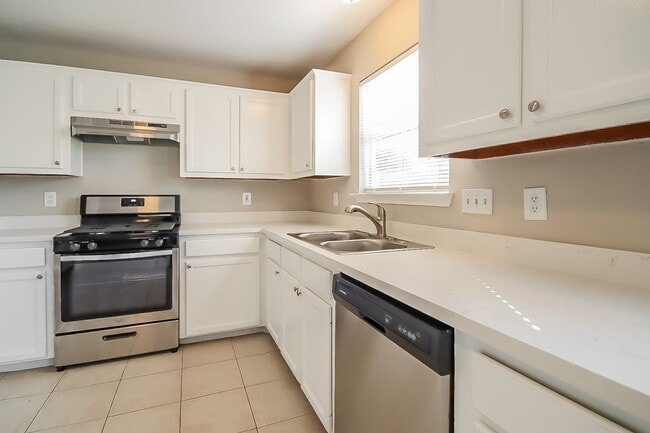 Building Photo - 19719 Morning Glory Terrace Ct