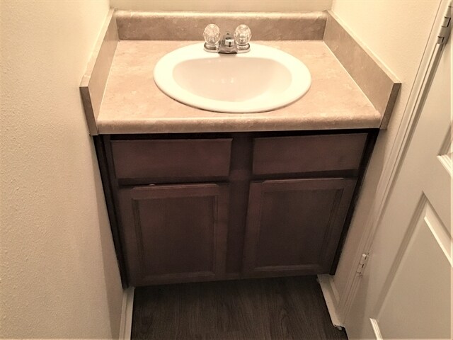 Building Photo - 467 Sedgewick Dr